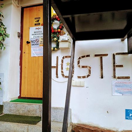 Downtown Hostel Brasov Exterior photo