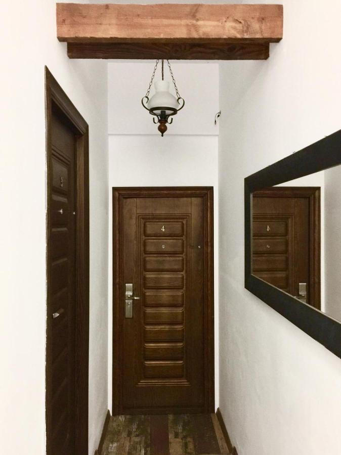 Downtown Hostel Brasov Exterior photo