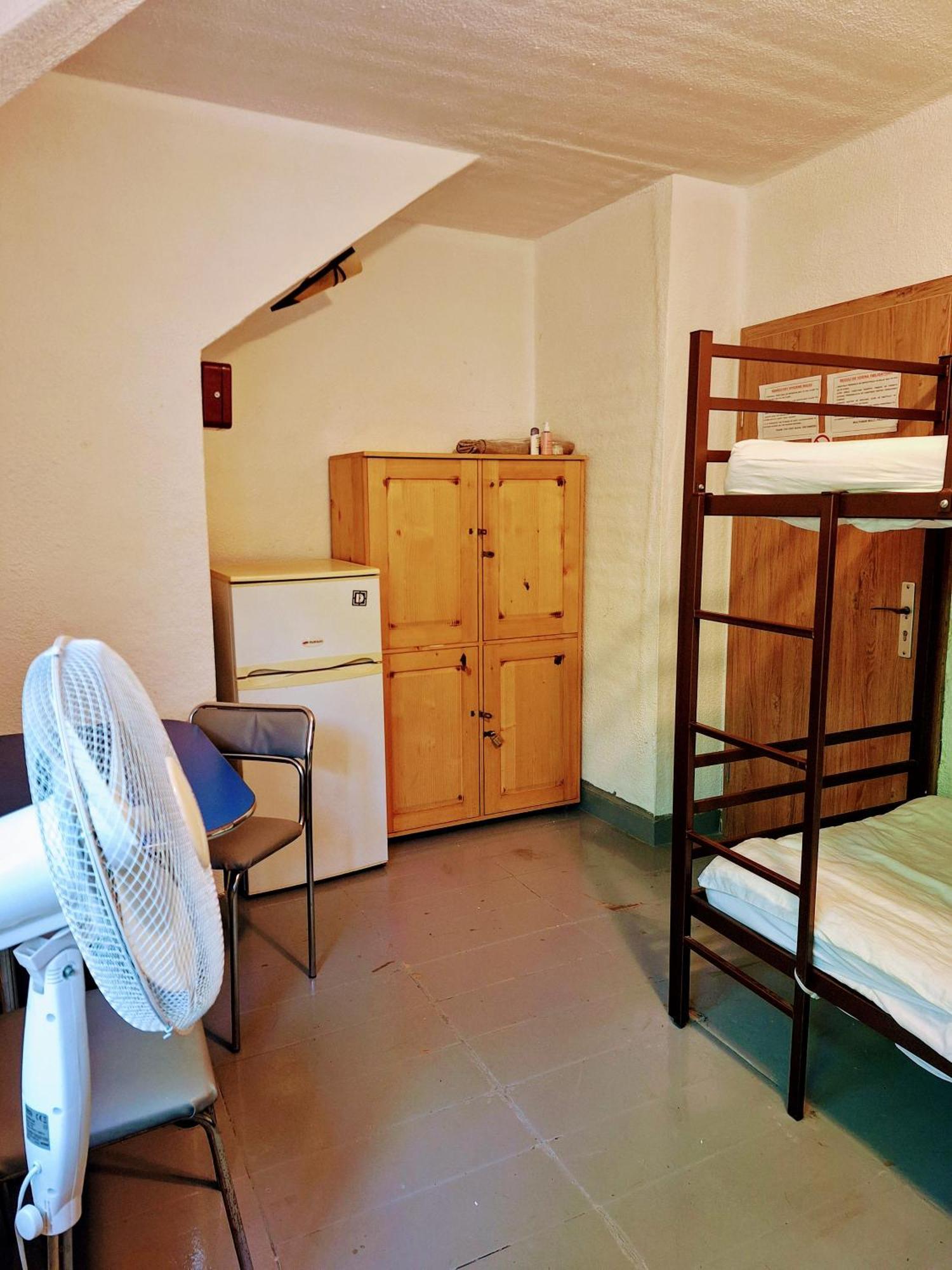 Downtown Hostel Brasov Exterior photo