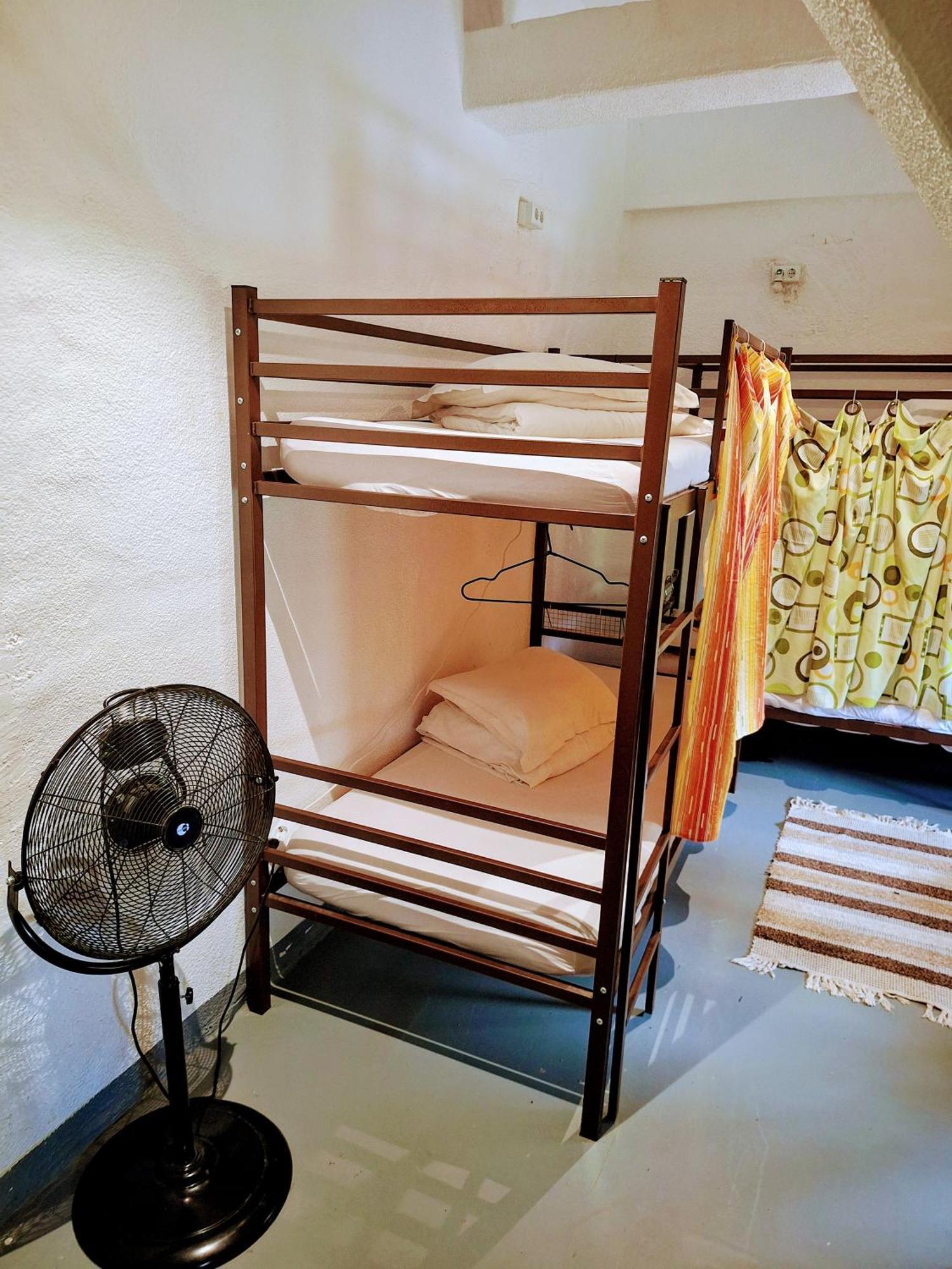 Downtown Hostel Brasov Exterior photo