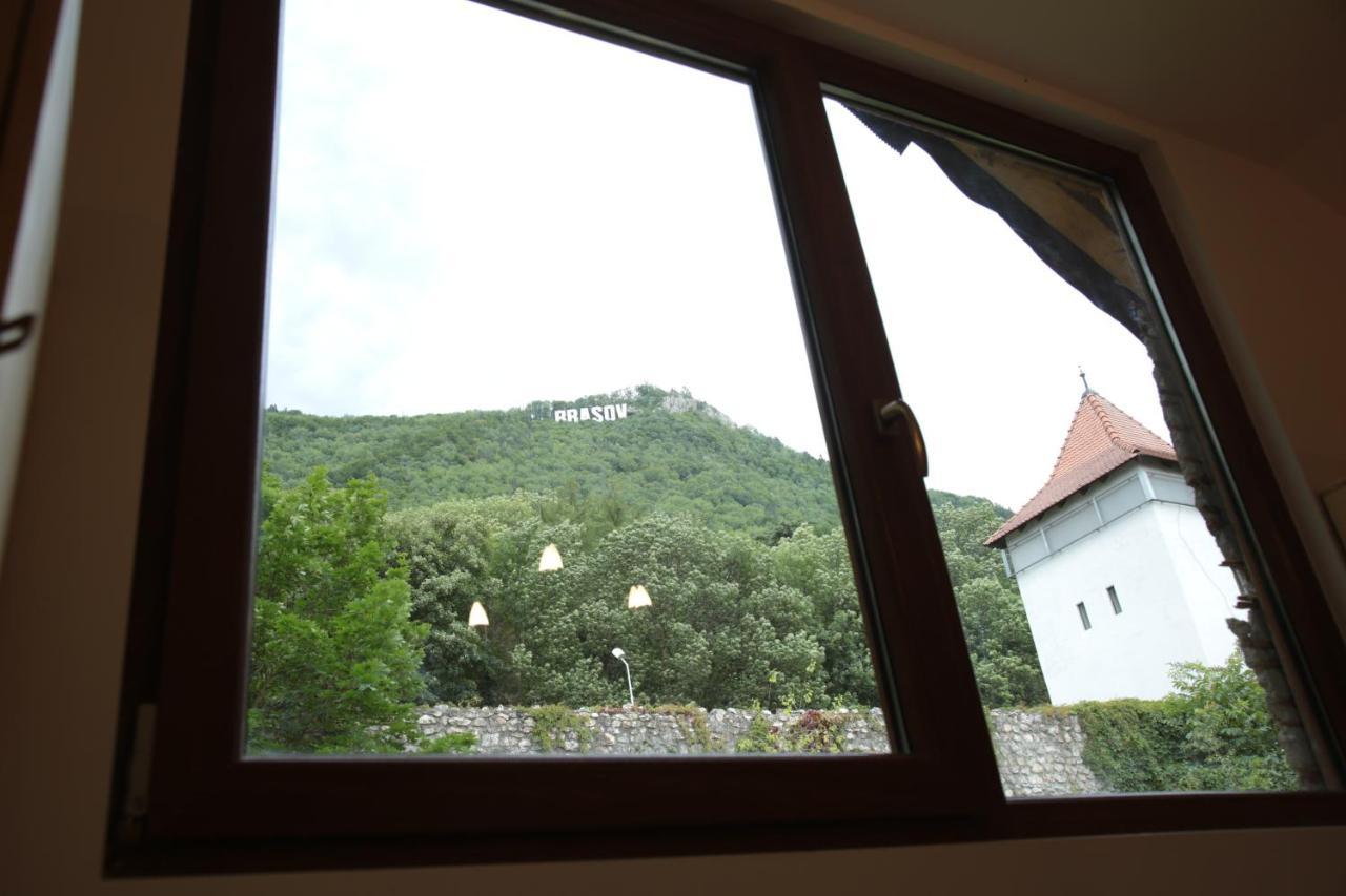 Downtown Hostel Brasov Exterior photo