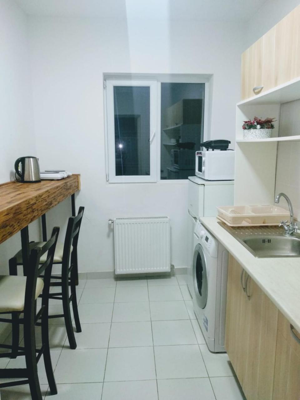 Downtown Hostel Brasov Exterior photo